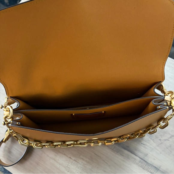 Coach Tabby With Chain 30 - Picture 8 of 11